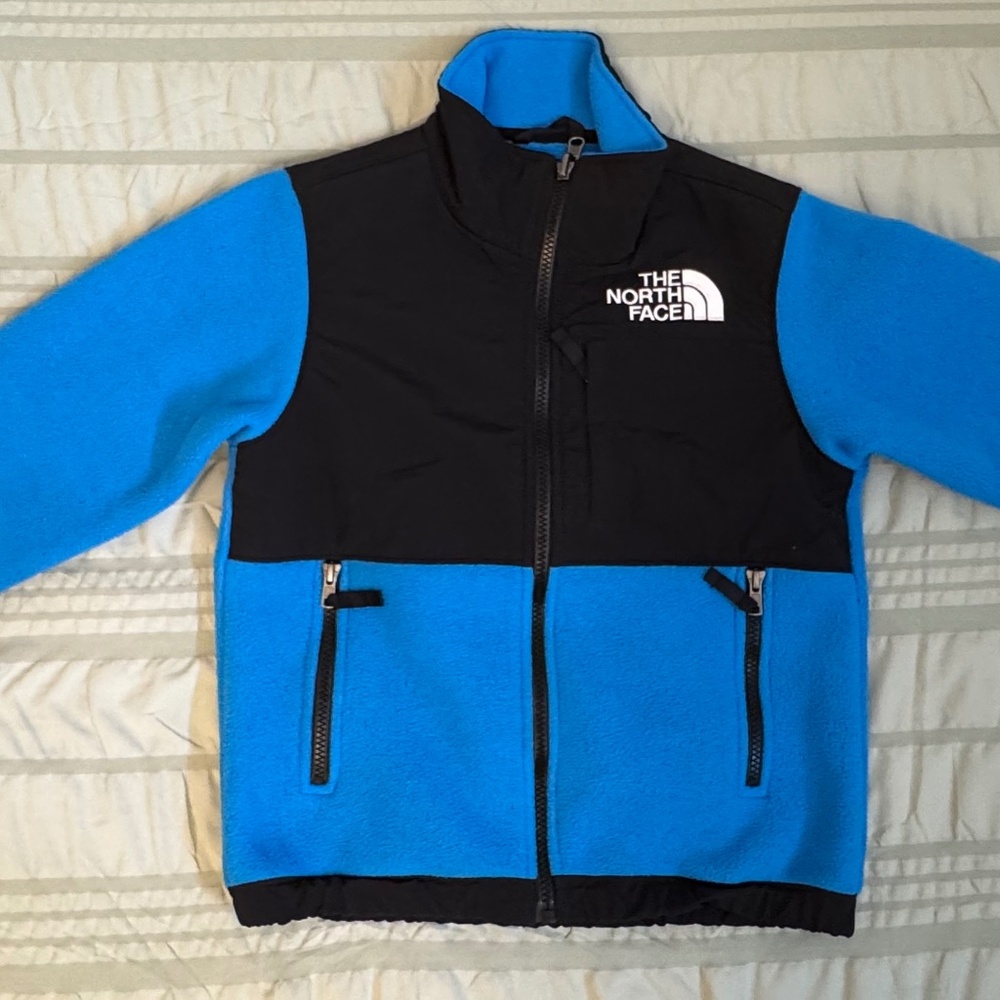 The North Face Youth Fleece Jacket — Size S (7/8).